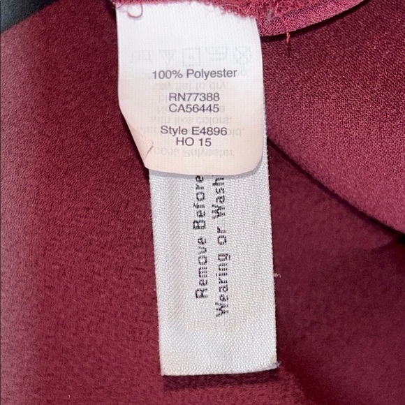 Madewell Sleeveless Burgundy Top with Black Trim Size Medium - Picture 8 of 8